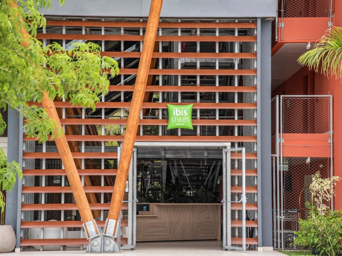 Ibis Styles Mayotte Aéroport Pamandzi Exterior foto