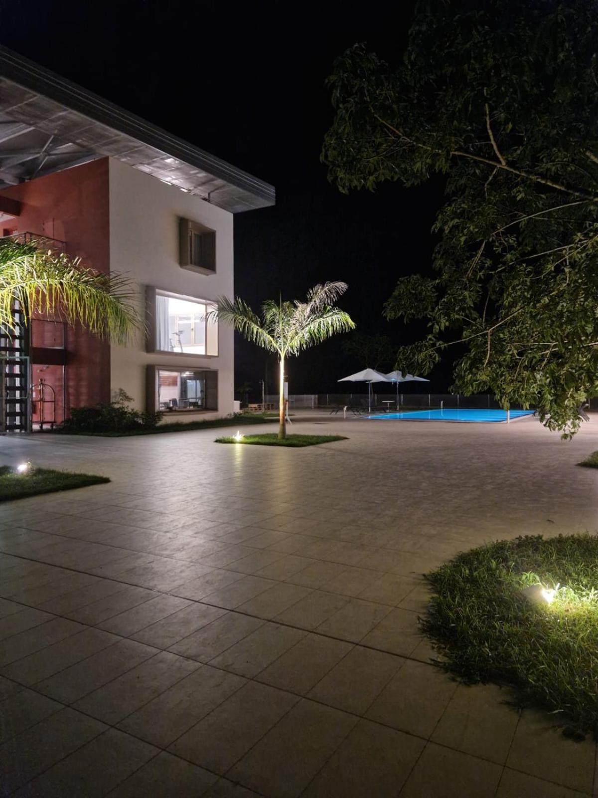 Ibis Styles Mayotte Aéroport Pamandzi Exterior foto