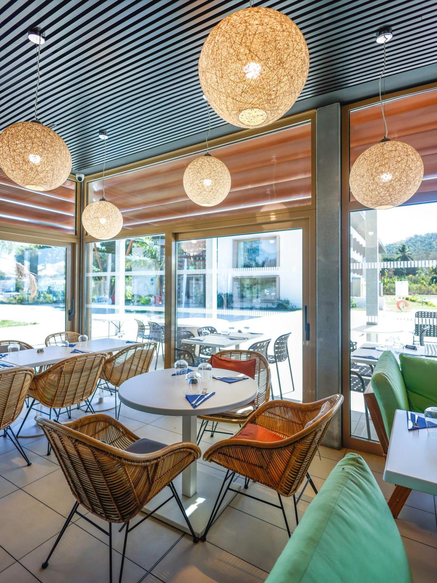 Ibis Styles Mayotte Aéroport Pamandzi Exterior foto